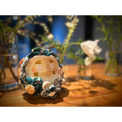 つまみ細工風　華だるま(着物などの古布クラフト　デコレーションだるま　体高13センチ)