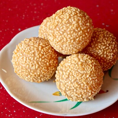 揚げるだけもちもちごま団子 10個 2袋 本格台湾ウーロン茶 50g 付き お礼品詳細 ふるさと納税なら さとふる