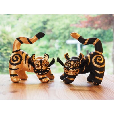 【ふるさと納税】腰高とら(こしだかとら)Sサイズ 黒金 伝統工芸品 張り子 干支 寅年 手づくり