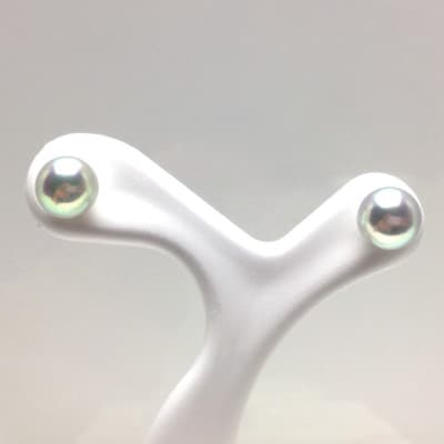 アコヤ真珠ピアス ナチュラルカラー　5.5～6.0ミリ  高品質パール  K18(18金)