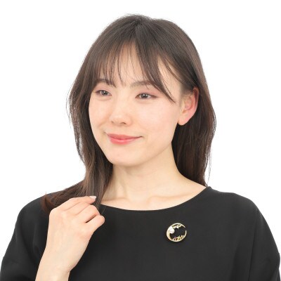 老舗の真珠専門店・アコヤ真珠ブローチ SV925(金色) 8.0～8.5ミリ