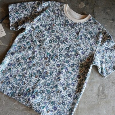 [HAM IAM]【数量限定】手差型染クルーネックTシャツ「小花ちらし」緑紫系【Mサイズ】