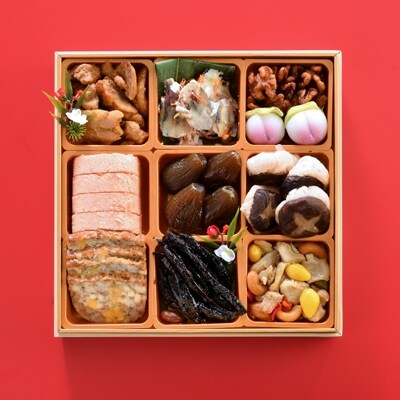 【さとふる限定】【2021新春】にかほ市三段重特製おせち料理「秋田の食文化~甘露煮とハタハタ寿司~」