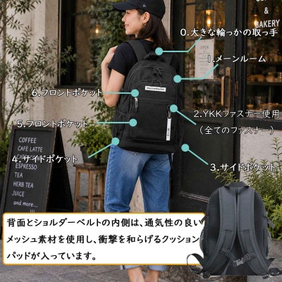 撥水、軽量、ポケット多数、ボックスロゴがお洒落な 10ポケット 24Lリュック ブラック/ホワイト