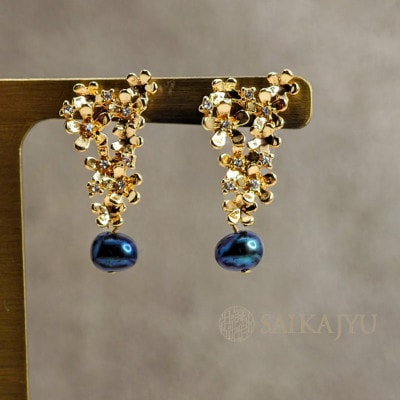 淡水パールイヤリング「花束」ゴールド