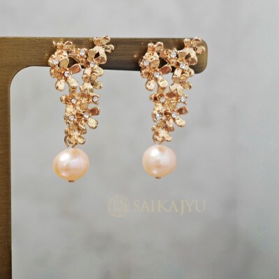 淡水パールピアス「花束」ゴールド