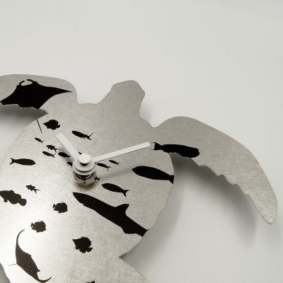 壁掛け時計「sea turle - black」