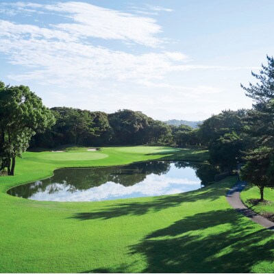 静岡カントリー袋井コース 平日ペアプレー招待券&袋井産クラウンメロン1玉お土産付