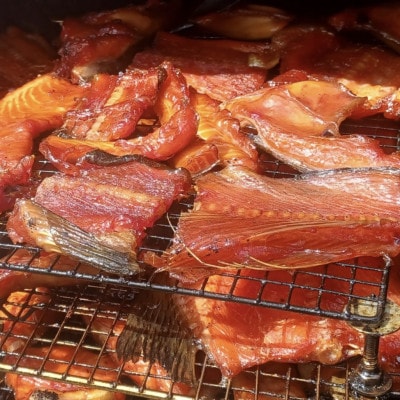 北海道大雪サーモンのおいしさを丸ごと!ご飯もお酒もすすむ贅沢3種セット 鮭味噌・粕汁・骨付き焙焼炙り