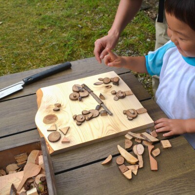 自由に遊べる工作キット　奥吉野杉板2枚　約100ピース付き