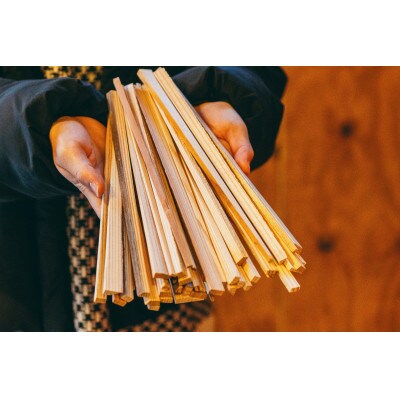 焚き付け薪セット 杉 24cm 約20kg 奈良県産材 乾燥材 カンナくず付き キャンプ 焚火用