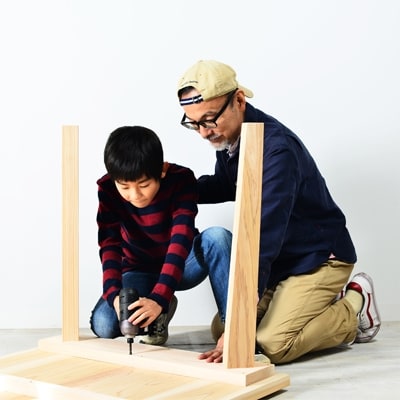 【自分で組み立てる楽しみ/ウレタン塗装/テーパー脚】ジサクダイニングテーブル150　国産杉