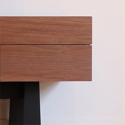 主張を抑え、空間に凛と佇むデザイン【Division150TVボード ウォールナット】『境木工』