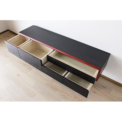 主張を抑え、空間に凛と佇むデザイン【Division150ローボード ウォールナット】『境木工』