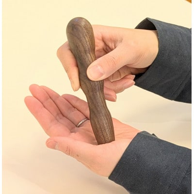 マッサージ棒 2本セット 木製ツボ押し棒 ウォールナット