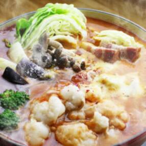 チーズとトマトのローマ風もつ鍋(2～3人前)(大川市)