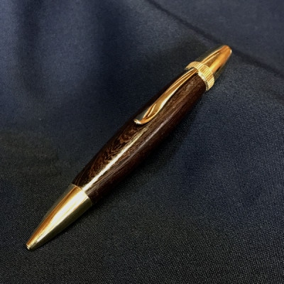木製ボールペン(ウェンジ材・黒杢)パトリオット・ゴールド金具(大牟田市)