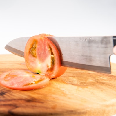 【刀匠四郎國光一門】《刀鍛冶が造る本格包丁》鋼入りステンレス菜切り包丁牛刀型(両刃)