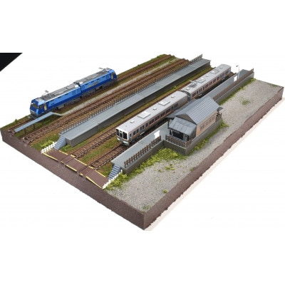 Nゲージ用 鉄道模型用ジオラマ展示台 37×26cm 木造駅舎とホーム