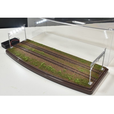Nゲージ用 鉄道模型ジオラマ展示台 複線ヤード灯照明付き(電池BOX付)