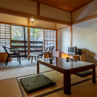 八丁の湯 ・ 山里の季節を愉しむ口福プラン 本館和室 2名様一室ご利用(1泊・2食付き)
