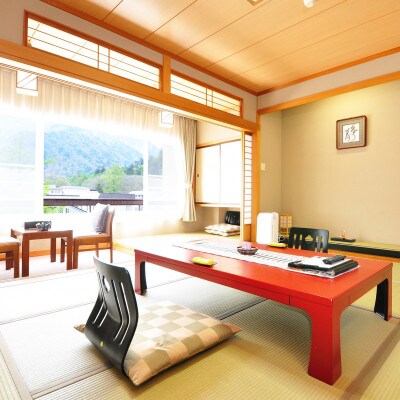 奥日光湯元温泉　湯元板屋の1泊2食宿泊券(和室2名)
