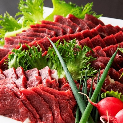 国産 上赤身馬刺し 約300g(宇土市)