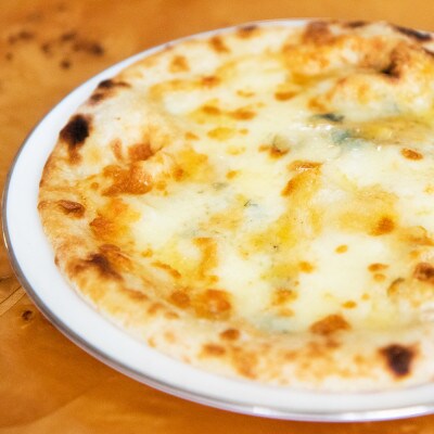 もっちりピザ2種の食べ比べセット|水牛モッツァレッラのマルゲリータ&4種チーズのクワトロフォルマッジ