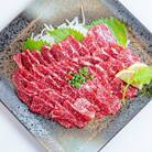 【毎月定期便】馬刺し特選スライス 300g 醤油6袋(荒尾市)全6回