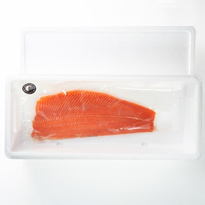 北海道とまりカブトサーモン　トリムE1本(約500g)