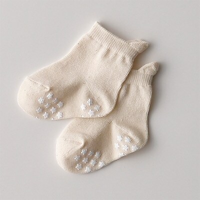 大和高田市等で育てたコットンで編み上げたベビーソックスタブ付き