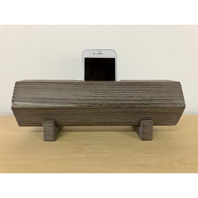 桐箪笥職人が一つ一つ手作りした電源、電池不要のスマートフォン用の桐エコスピーカー(焼仕上グレー)