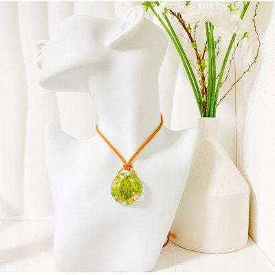 アジアンタムの葉ネックレス・グリーンカラー