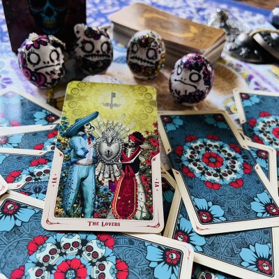 占い(タロット・オラクル・手相・九星気学)【30分間】