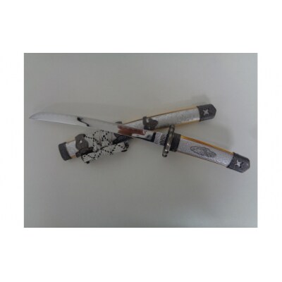 創業80余年 森泉人形の太刀二本飾り 銀