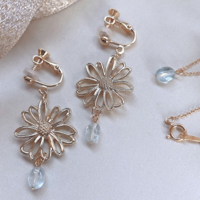 Agaroハンドメイド誕生石のイヤリング&ネックレス(アクアマリン) おまかせデザイン2点SET