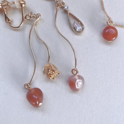 Agaroハンドメイド誕生石のイヤリング&ネックレス(カーネリアン) おまかせデザイン2点SET