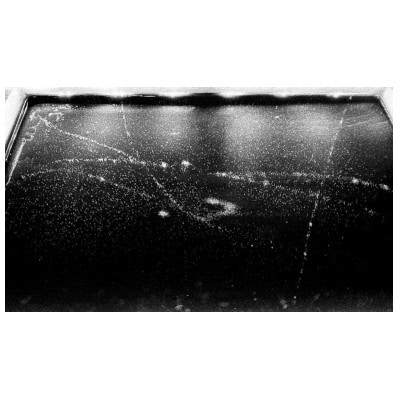 小型卓上霧箱タイプA(ドライアイス充填式)　卓上で自然放射線の飛跡を鑑賞、観測できます。