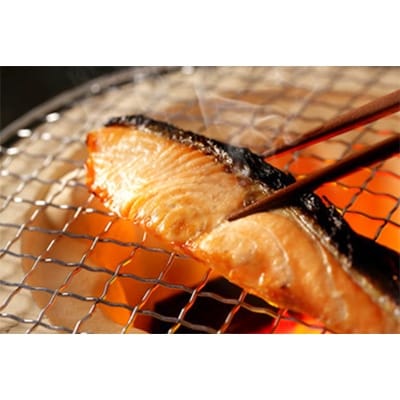【熟成】 ブランド鮭 「銀聖」 半身切身　約1.0kg～約1.2kg