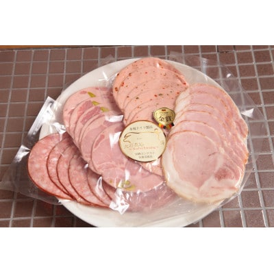 ロースハムと3種のスライスソーセージ