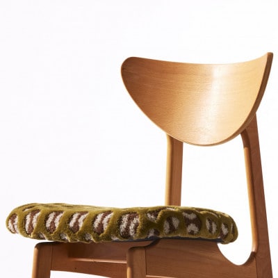 Karl Dining Chair モコ グリーン ミディアムブラウンフレーム【SWOF】