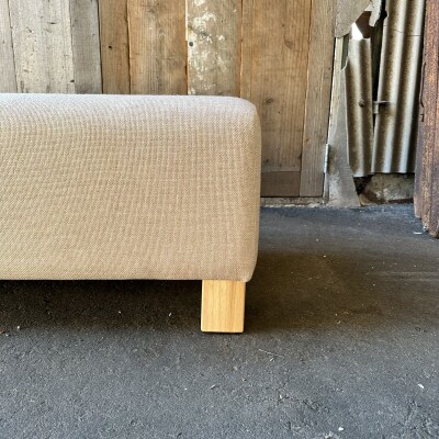 150 Bench(150ベンチ)NC アイボリー NAベース脚【SWOF】