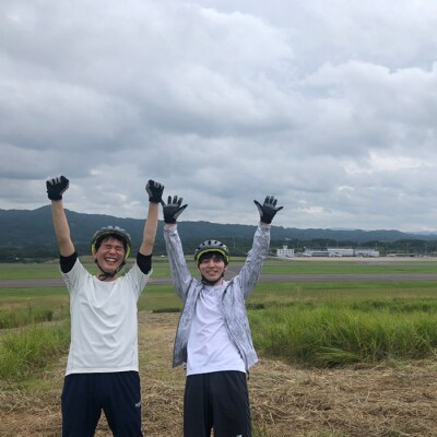 案内人と行く、森の観光&飛行機と並走!エキサイティング「トレイルツアー」1名様利用券