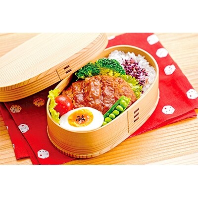 いくら醤油漬け110g×5パック&肉屋のハンバーグ(ハヤシ風)140g×8個セット