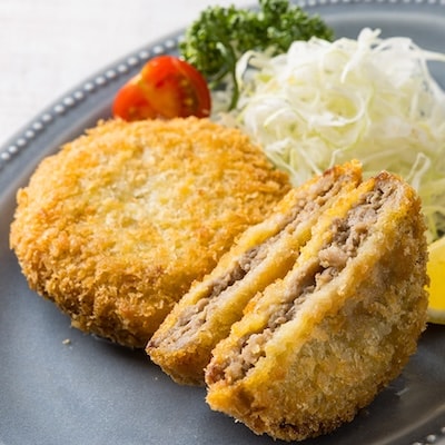 平山牛舗の手作りメンチカツ　60g×5個入り