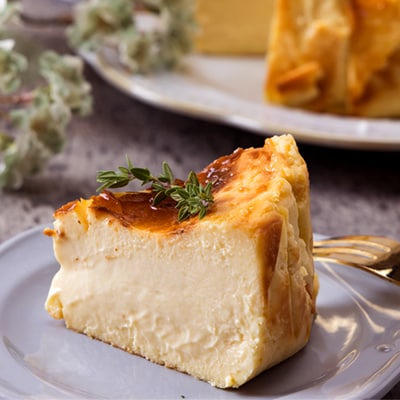 八鹿浅黄味噌のバスクチーズケーキ