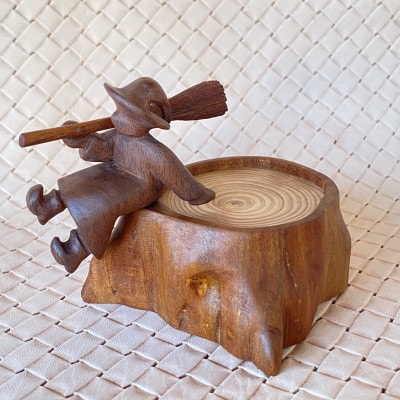 【cotree】切り株トレーとほうきの小人～物語の傍に佇む、静かな見守り役～