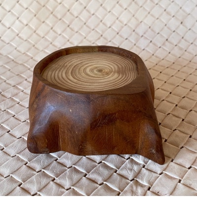 【cotree】切り株トレーとほうきの小人～物語の傍に佇む、静かな見守り役～