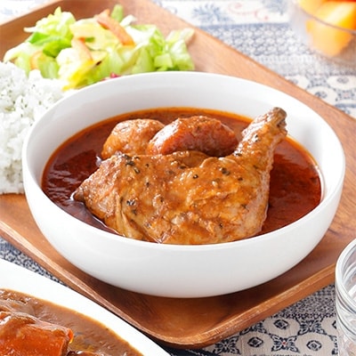 【毎月定期便】まるごとチキンレッグスープカレー・弟子屈ビーフカレー 各2個 全2回