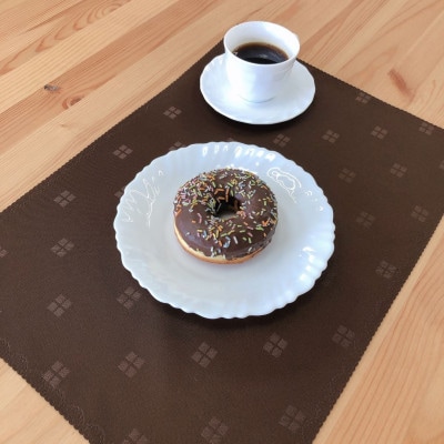 2枚の生地を重ね合わせ仕立てたランチョンマット　カラー:マローネブラウン　2枚